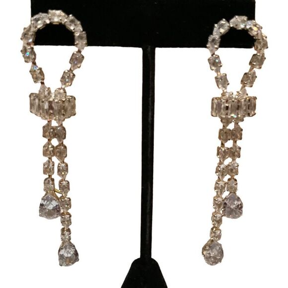 Gorgeous Formal Drop Earrings - Picture 10 of 10